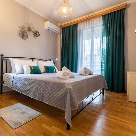 Johnny'S Three Bedroom Apartment Nafplio Exterior photo