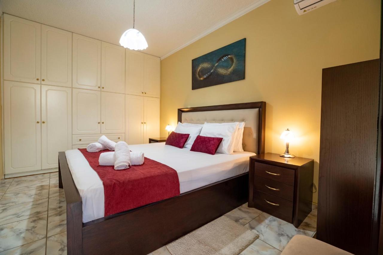 Johnny'S Three Bedroom Apartment Nafplio Exterior photo